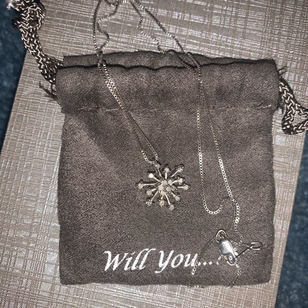Snowflake necklace